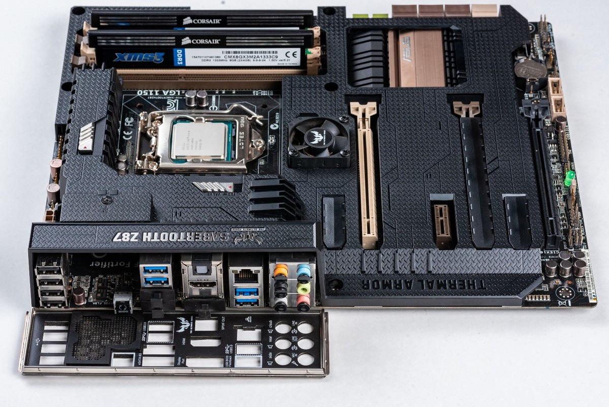 Asus SABERTOOTH Z87 LGA1150 ATX Motherboard 8GB DDR3 Intel 4th Gen