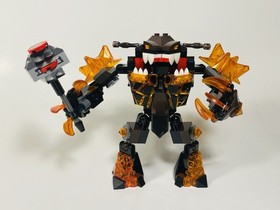 LEGO NEXO KNIGHTS: Infernox Captures the Queen (70325) Read Description!!