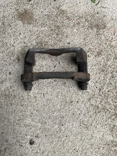 BMW 1er E87 116i Bj.10.06 Bremssattelträger Vorderachse links