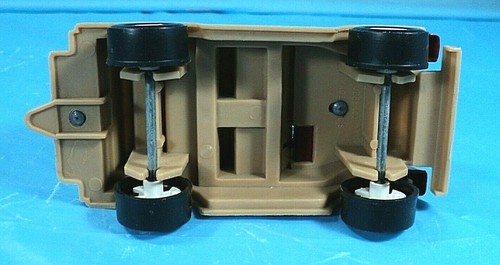 Vintage Tootsie Toys Jeep CJ-7 Truck Red Tan Pressed Steel Rare - Picture 4 of 4