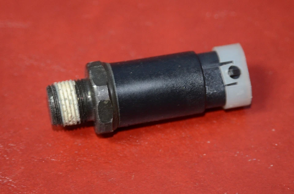 NOS 1993-1995 Dodge Caravan Oil Pressure Sensor Sending Unit Mopar 4707015 OEM - Image 4 of 4