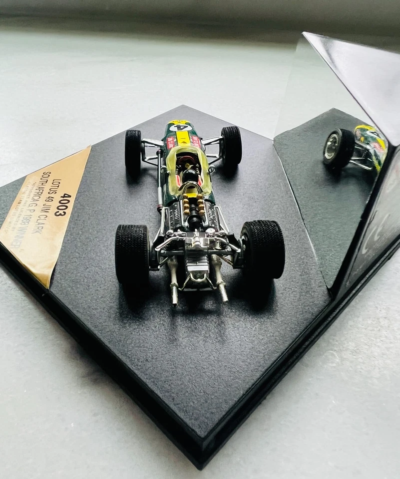 Quartzo 1/43 Scale diecast - 4003 Lotus 49 Jim Clark S Africa GP 1968 Winner - Image 2 of 4