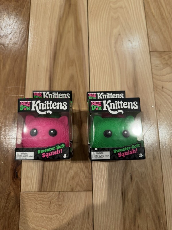 Brand New NeeDoh Knittens Set of 2 Pink Green Ultra Rare