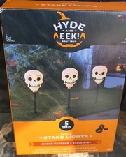 Halloween Hyde and Eek 5 Skull Pathway Markers Stake Lights NIB