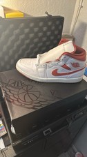 Jordan Air Jordan 1 Mid SE White Dune Red Sai...