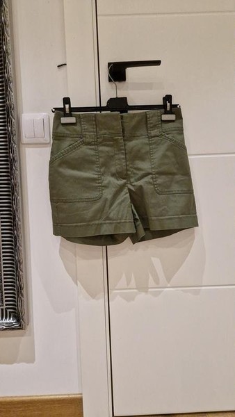 Women White&Black Shorts Khaki 36 / S / 44