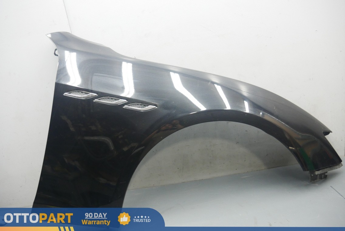 Maserati Ghibli 2014-2019 FRONT+RIGHT Fender P/N 673002042