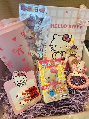 Hello Kitty Geschenkbox: Voll mit Themengeschenken Blindbag Überraschungen garantiert 