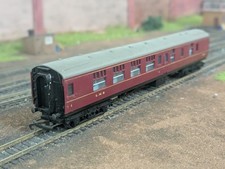 Hornby R936 OO Gauge BR Mk1 Corr Brake 2nd Maroon 5051