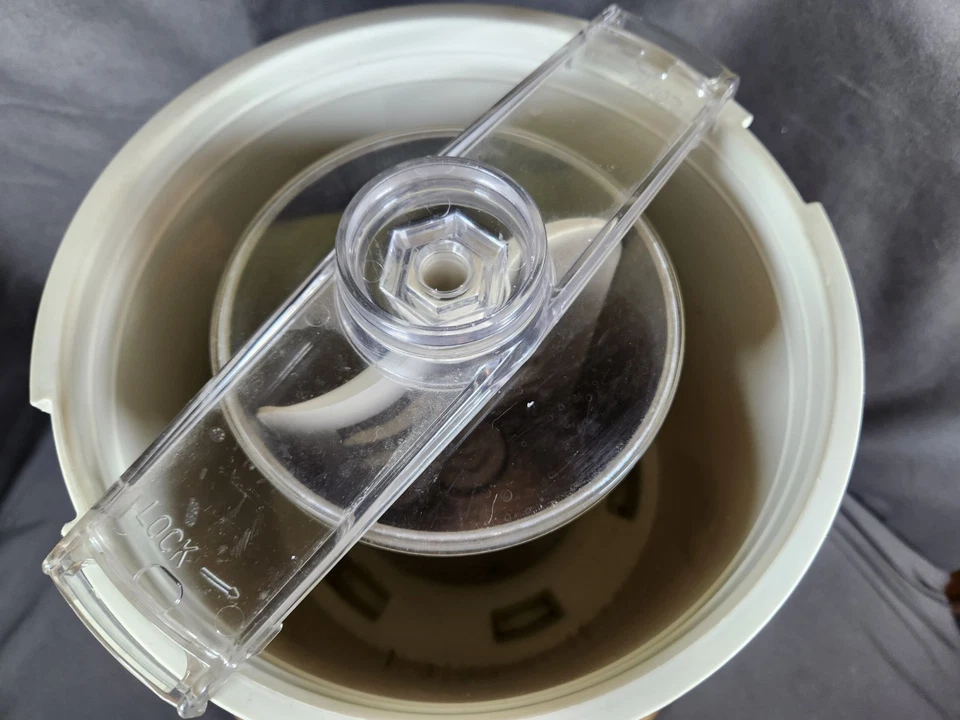 Máquina de heladería Waring modelo eléctrico CF520-1 blanca probada  Foto 3 de 4