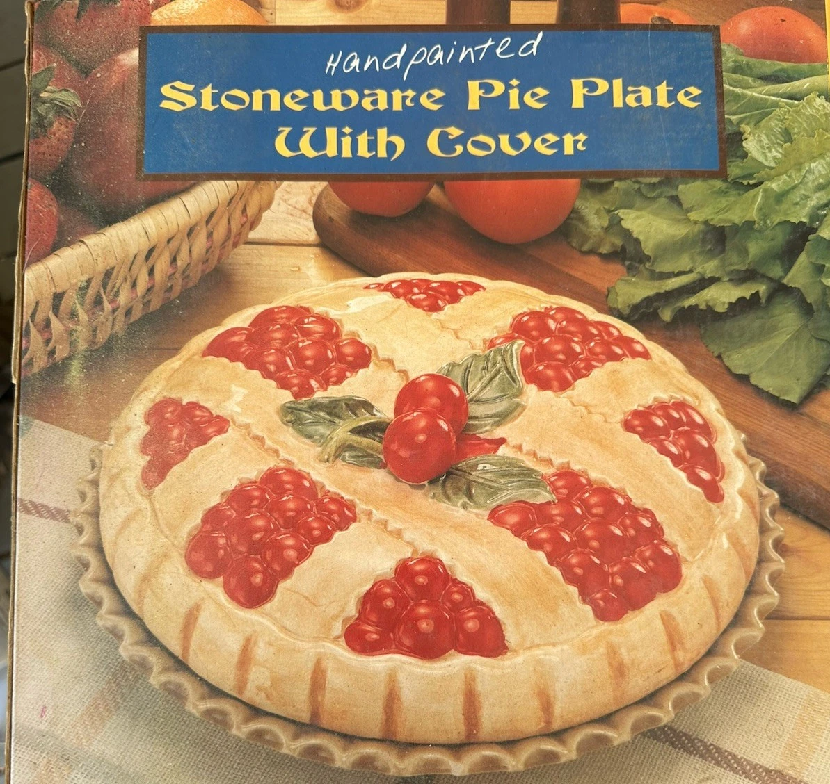 Stoneware Pie Plate with Cover