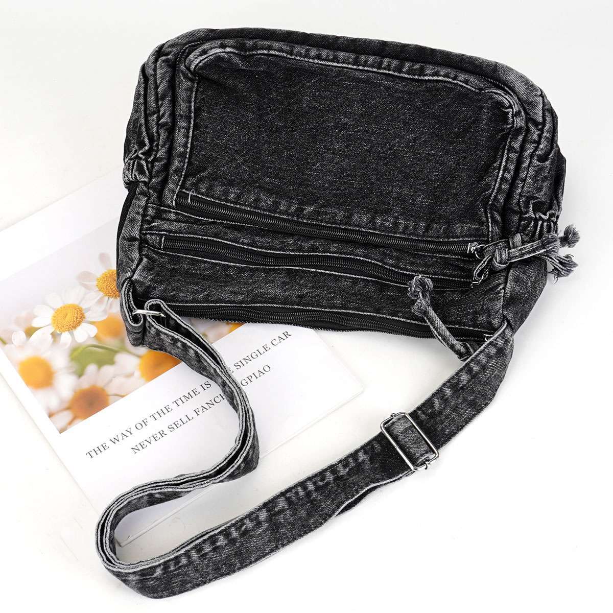 Lichtblauwe TOMMY JEANS Schoudertas TJW MUST CAMERA BAG