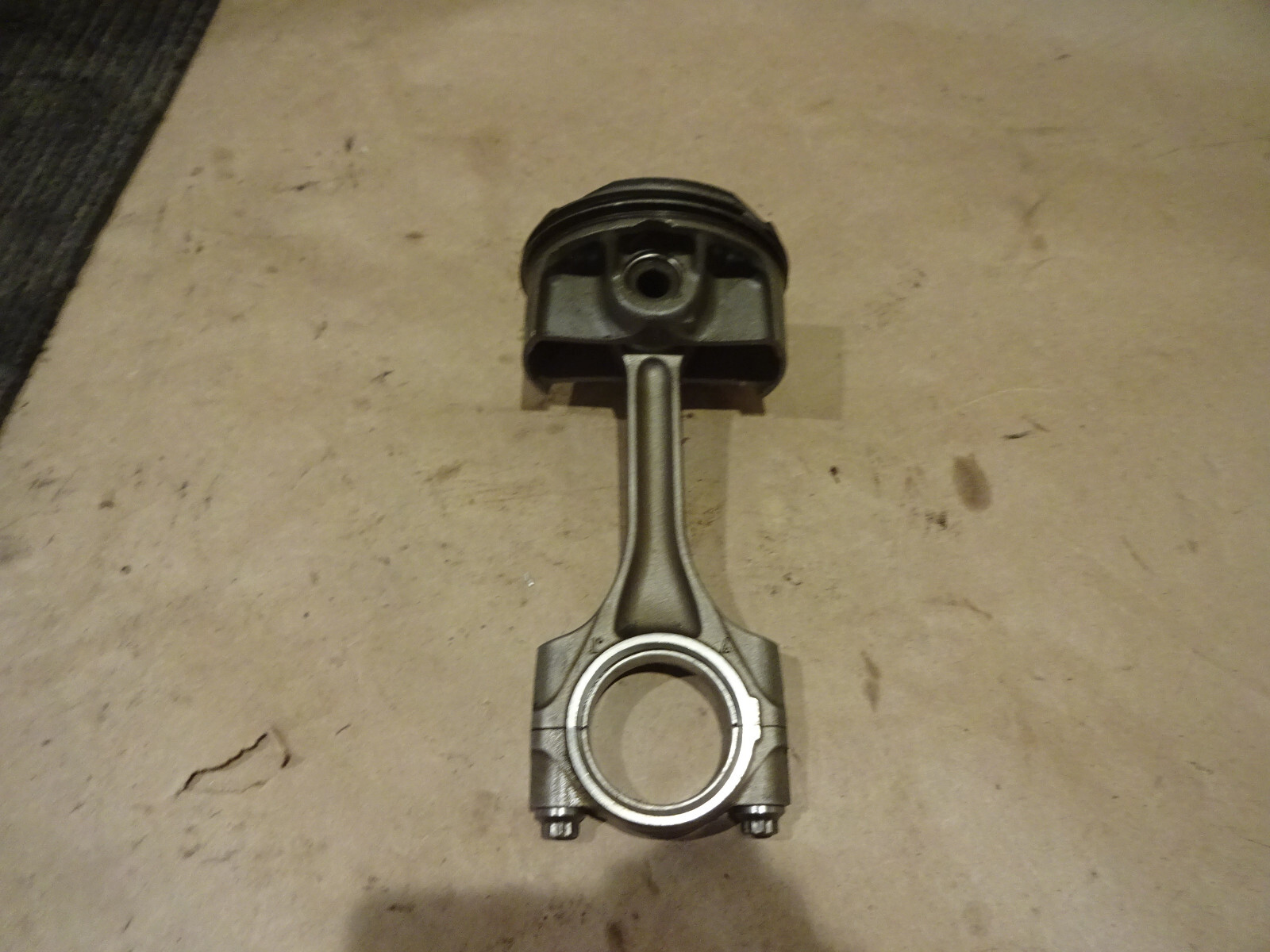 Ferrari 458 Italia,Spider - LH Cylinder Bank Piston & Con Rod - P/N 260684
