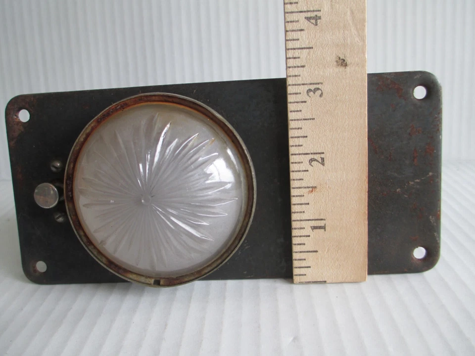 1920'S CUNO ENGINEERING CORP ACCESSORY RETRACTABLE DASH SPOT LIGHT         02C99 - Image 4 of 4