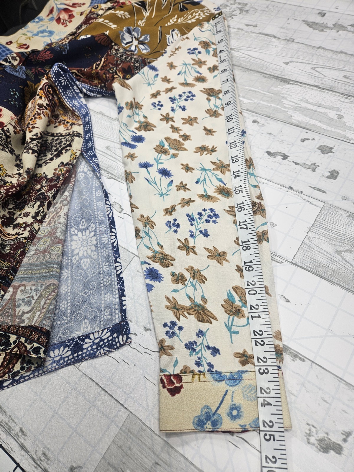 John Mark Womens Large Floral Patchwork Button Up… - image 9