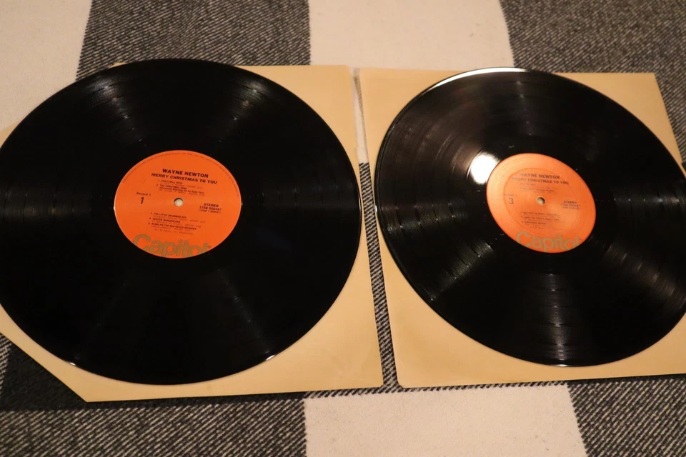 WAYNE NEWTON MERRY CHRISTMAS TO YOU DOUBLE ALBUM 1970 VG++ TO NM VINYL ! - Image 4 of 4