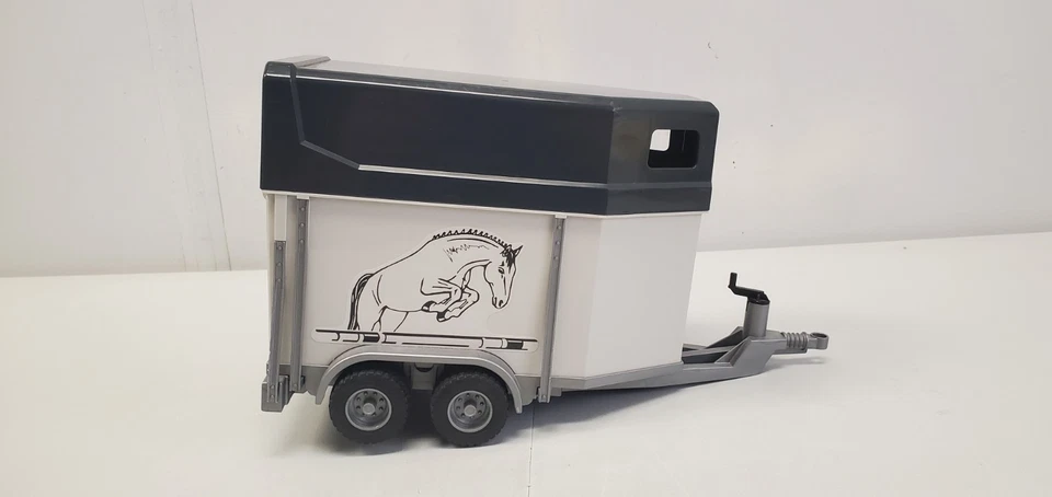 Bruder Horse Box Trailer  90768 Gray Black Farm Toy Accessory Germany - Image 4 of 4