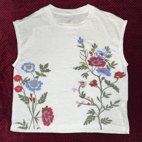 Anthropologie Appliqué Muscle Tee Size S White Growing Florals embroidery comfy