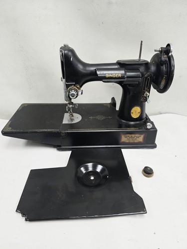 VINTAGE 1948 SINGER FEATHERWEIGHT 221 SEWING HULL BODY PARTS