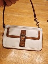 vintage Coach Soho White Saddle Leather Buckle Wristlet