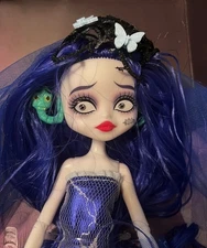 Corpse Zombie bride Doll model In box New With accessories and stand As Shown