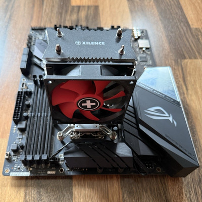 ASUS ROG Strix Z390-F Gaming ATX Mainboard LGA1151 DDR4 + i7-8700 + Kühler