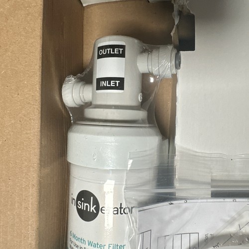INSINKERATOR Water Filtration System F-2000S with VOCs and Lead Filter - Picture 2 of 2