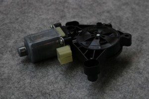 Audi A1 A5 A4 8W Q7 4M R8 4S VW Golf 7 Fensterhebermotor 8W0959801 links rechts