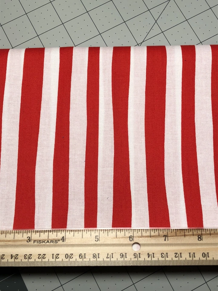 Tela de edredón de algodón ¡Celebra Seuss! Acolchado Robert Kaufman a rayas por 1/4 yarda Foto 2 de 3