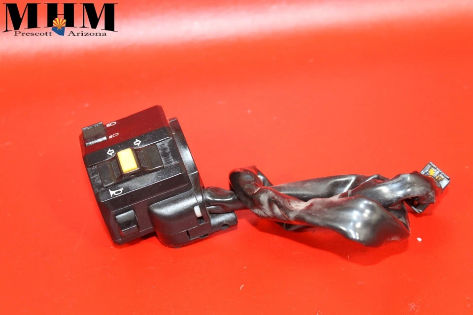 Interruptor de interruptor de señales de bocina con clip izquierdo Buell Lightning 2008 Foto 2 de 3