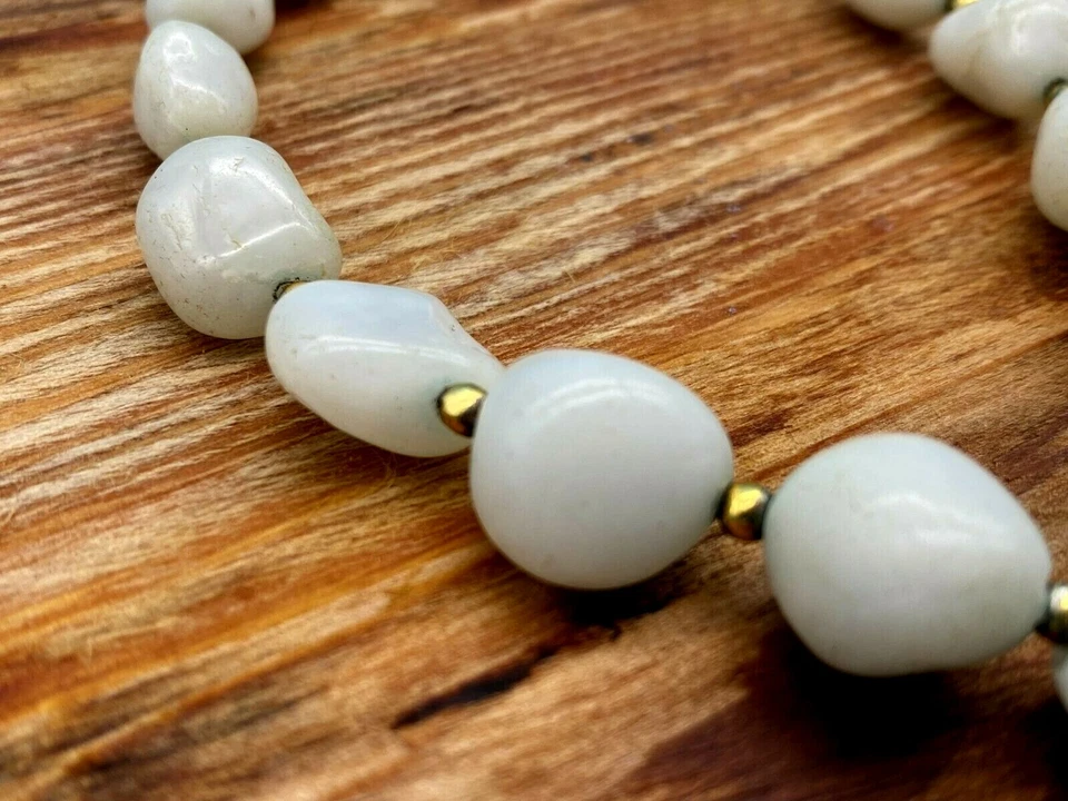 Vintage Necklace Agate White Natural Gemstone Gold Inserts 72cm long - Image 4 of 4