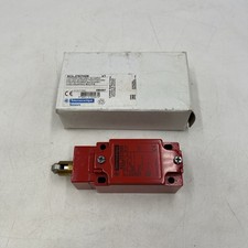 TELEMECANIQUE XCLJ767H29 LIMIT SWITCH - NEW