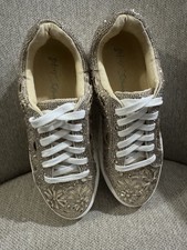 womens Betsy johnson Renestones Gold  size 7 M shoes