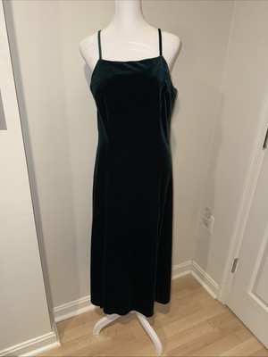 green velvet dress modcloth Rihoas Elegant Emerald Green Velvet Dress Long Sleeve Mini Dress for Christmas Party Holiday Party, Green / M main image 0