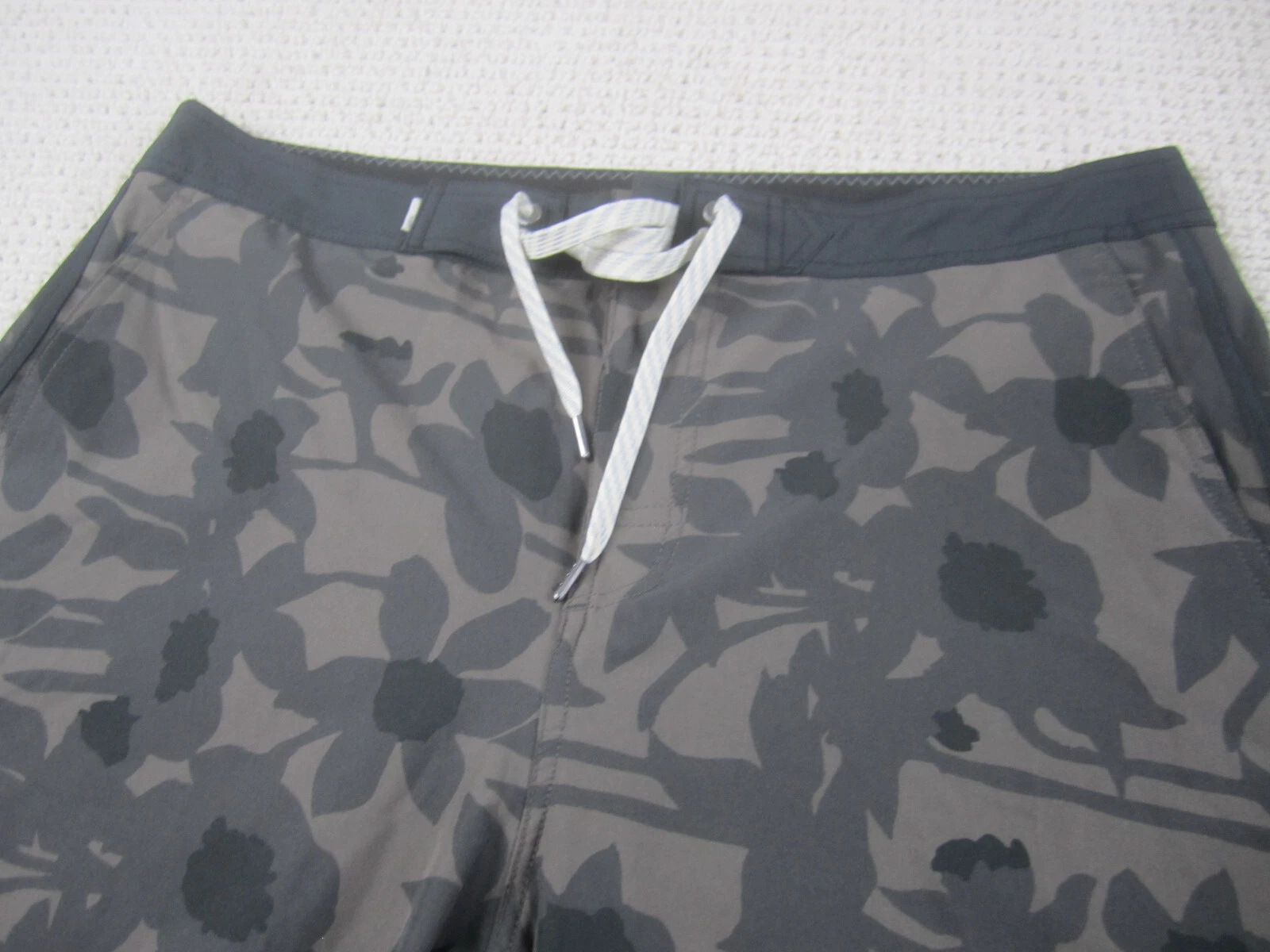 vuori floral polyester spandex stretch hybrid w/pockets shorts