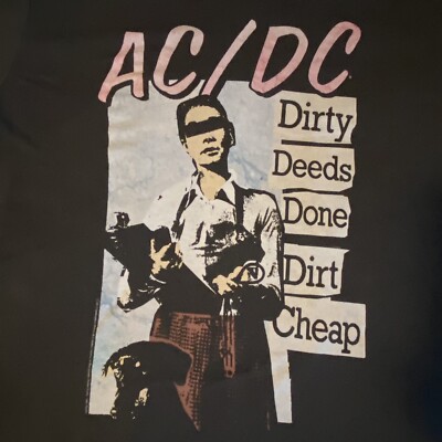 AC/DC Dirty Deeds Done Dirt Cheap Licensed Rock T-Shirt 2017. LARGE Preowned NV