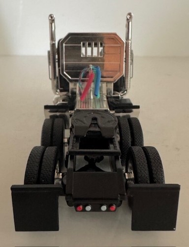 Custom 1:50 Caterpillar Black T880 KENWORTH Day Cab By First Gear - Picture 3 of 5