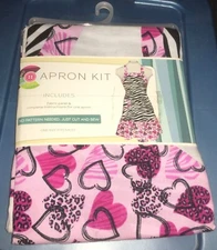 Women's Apron Sewing Kit by Creative Cuts STRIPES & HEARTS One Size NEW