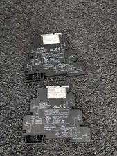 Lot of 2 IDEC SV1H-07L-1 Relay Socket with Relay RV1H-G-D24-C1D2