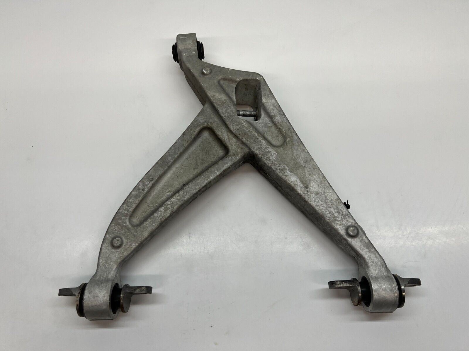 MCLAREN 650S REAR LEFT LH DRIVER LOWER CONTROL ARM OEM 11B0071CP