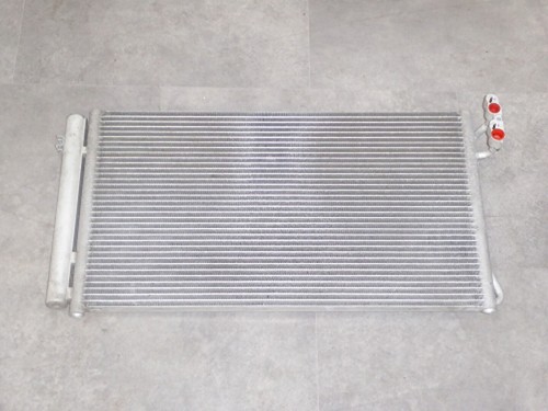 BMW E84 X1 20d ed, Kondensator Klimaanlage mit Trockner, 64539229021