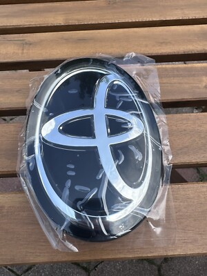 2020,2021,2022 Toyota C-HR Front Grille Logo Emblem Radar
