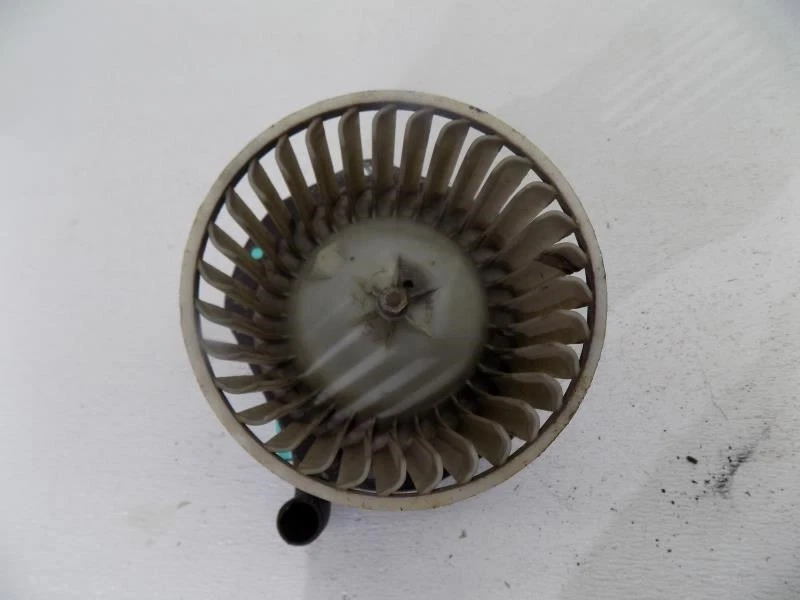 Blower Motor Standard Duty Motor Fits 65-87 CHEVROLET 10 PICKUP 577297 - Image 2 of 2