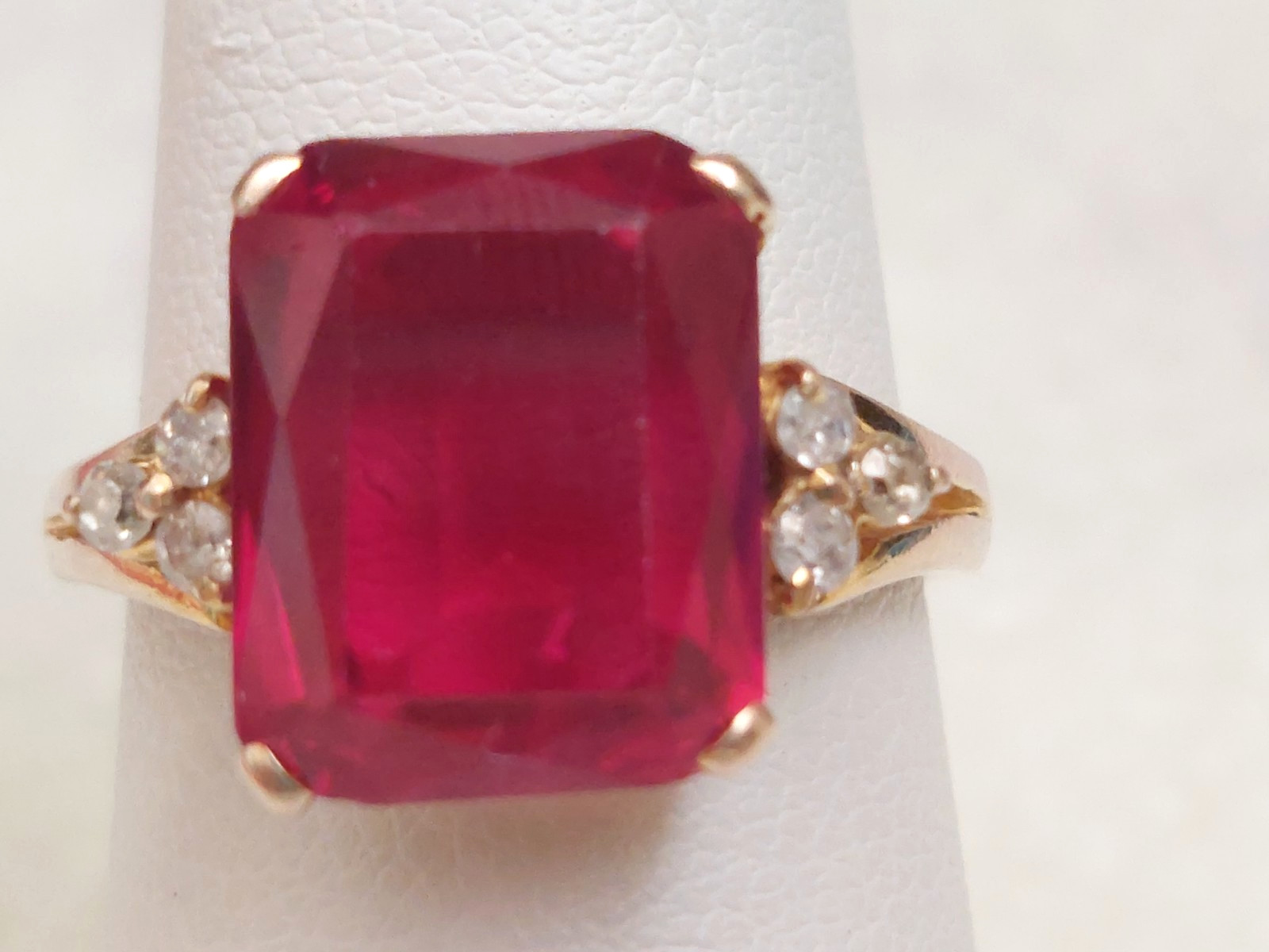 VTG  SOLID 10K  YELLOW  GOLD EMERALD  CUT  RUBY  … - image 1
