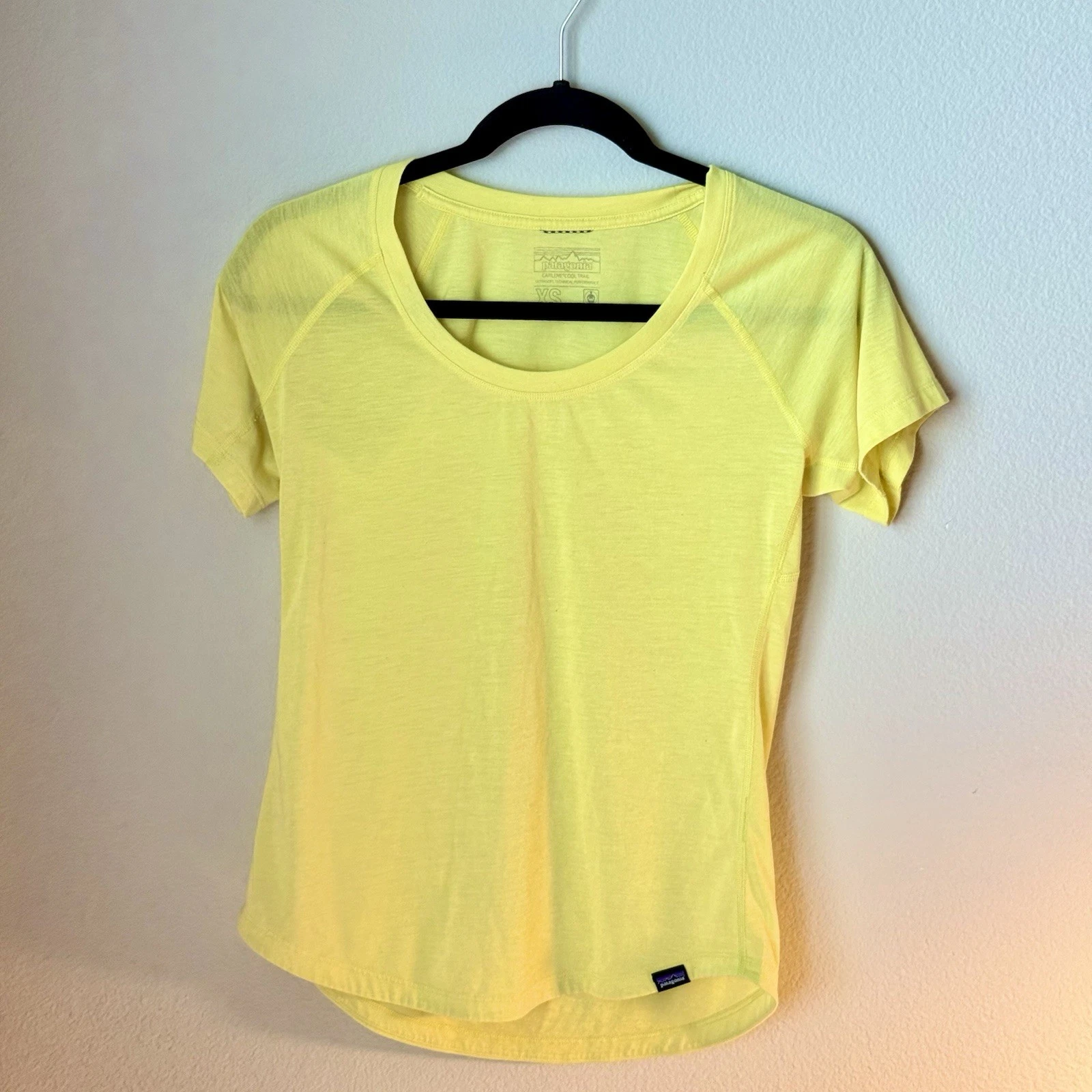 Patagonia Capilene Cool Trail Running Yellow Shirt Women’s XS
Opens in a new window or tab