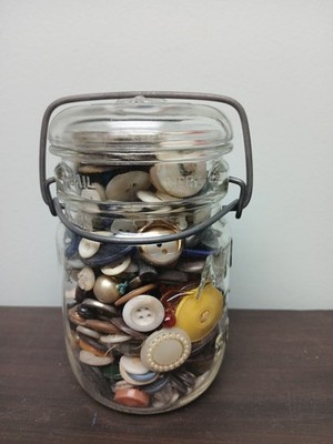 Vintage Pint Atlas EZ Open glass Jar Full of A Variety Of Old Buttons