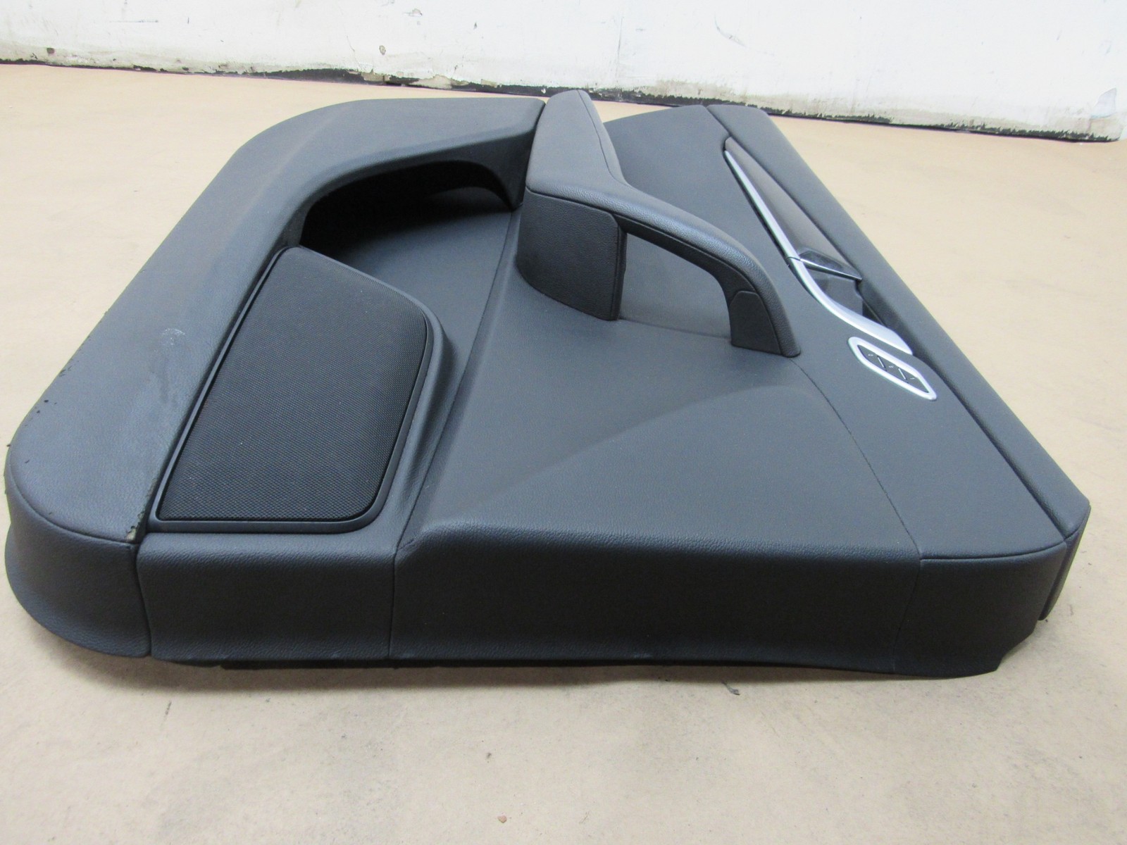 Maserati Levante 2018 Front Left Driver Door Cover Trim Panel 16-24 ;#4