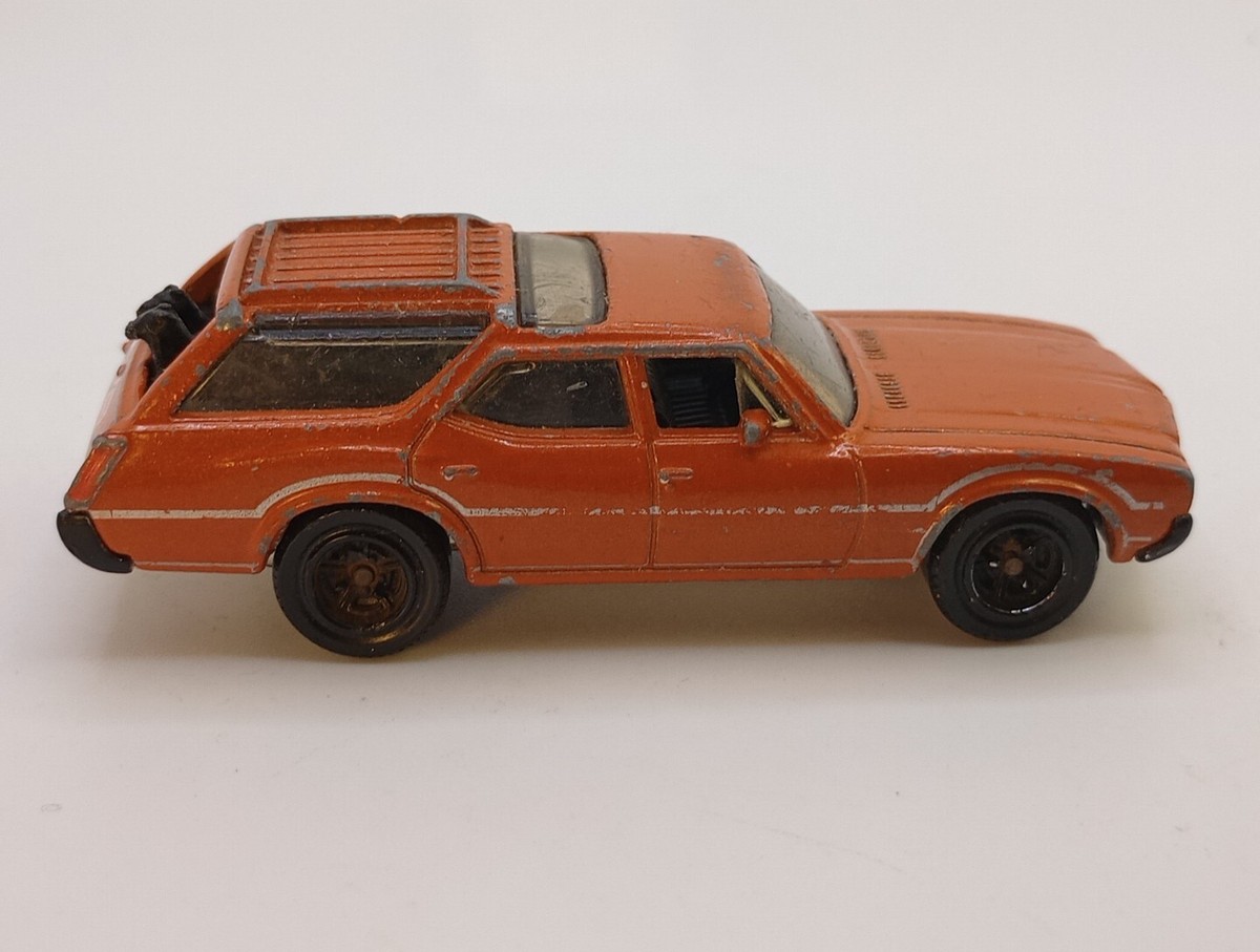 VTG. 1971 Matchbox Oldsmobile Vista Cruiser Burnt Orange W Dogs 1