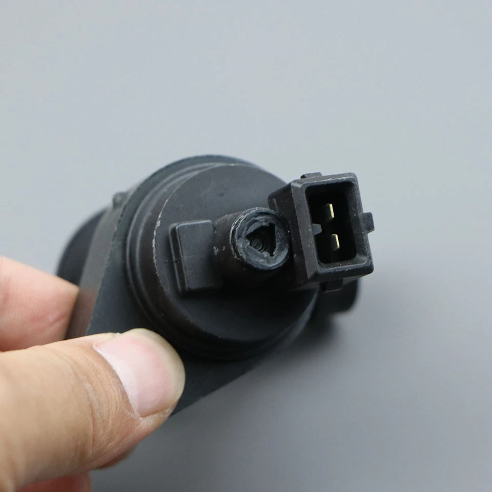 Válvula de purga de bote de vapor de combustible del motor 8653908 para Volvo S60 S80 C70 XC70 XC90 Foto 4 de 4