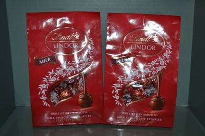 (2) Lindt LINDOR Milk Chocolate Candy Truffles, 12.7 oz Each, Best Before 08/26